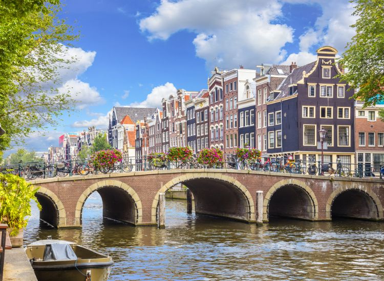 Dịch vụ làm visa Hà Lan và cam kết